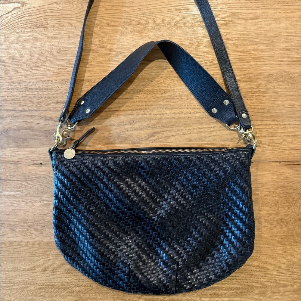 Clare V. - Moyen Messenger Black Woven Zig Zag